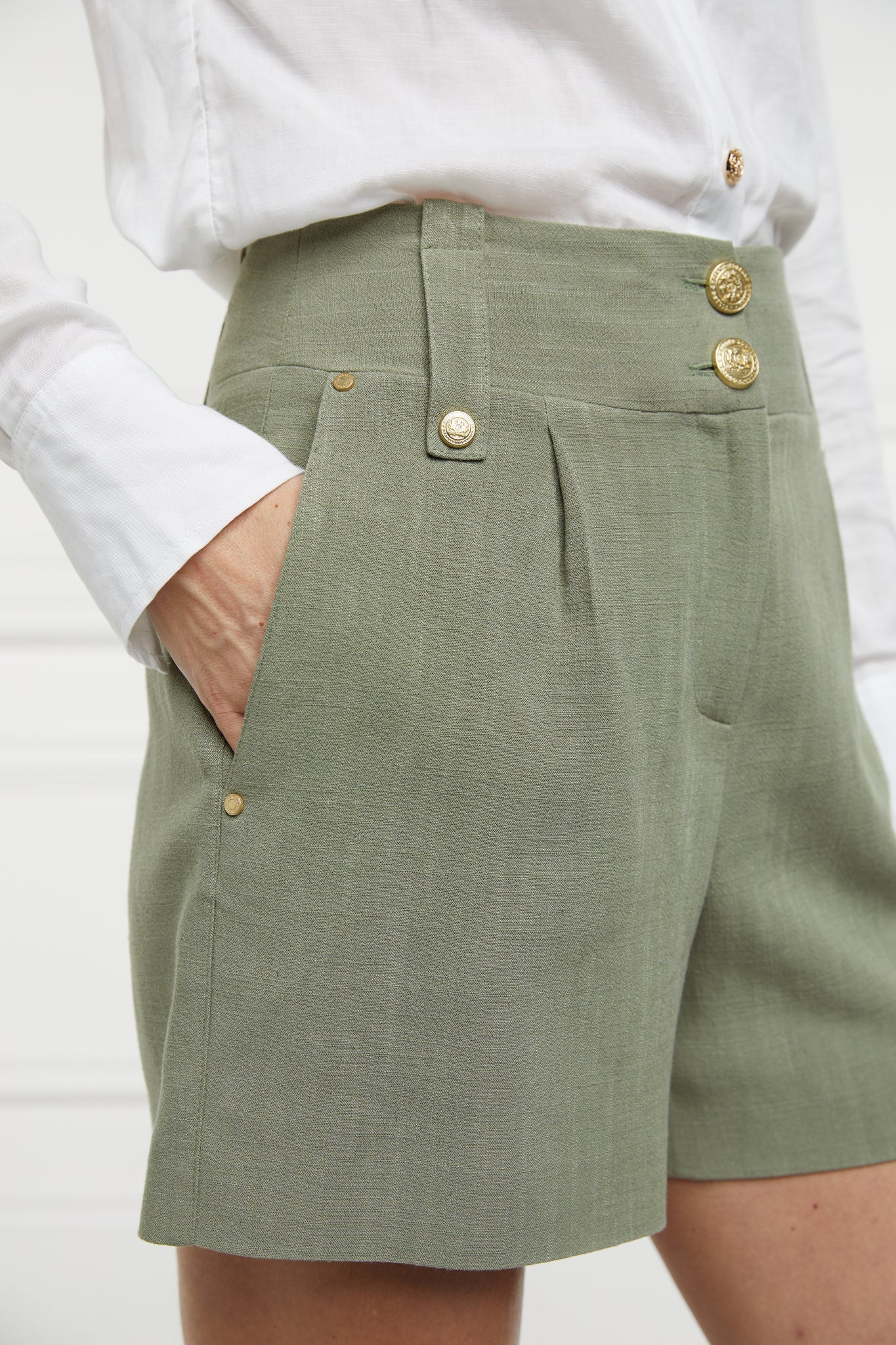 Tailored Short (Sage Linen)