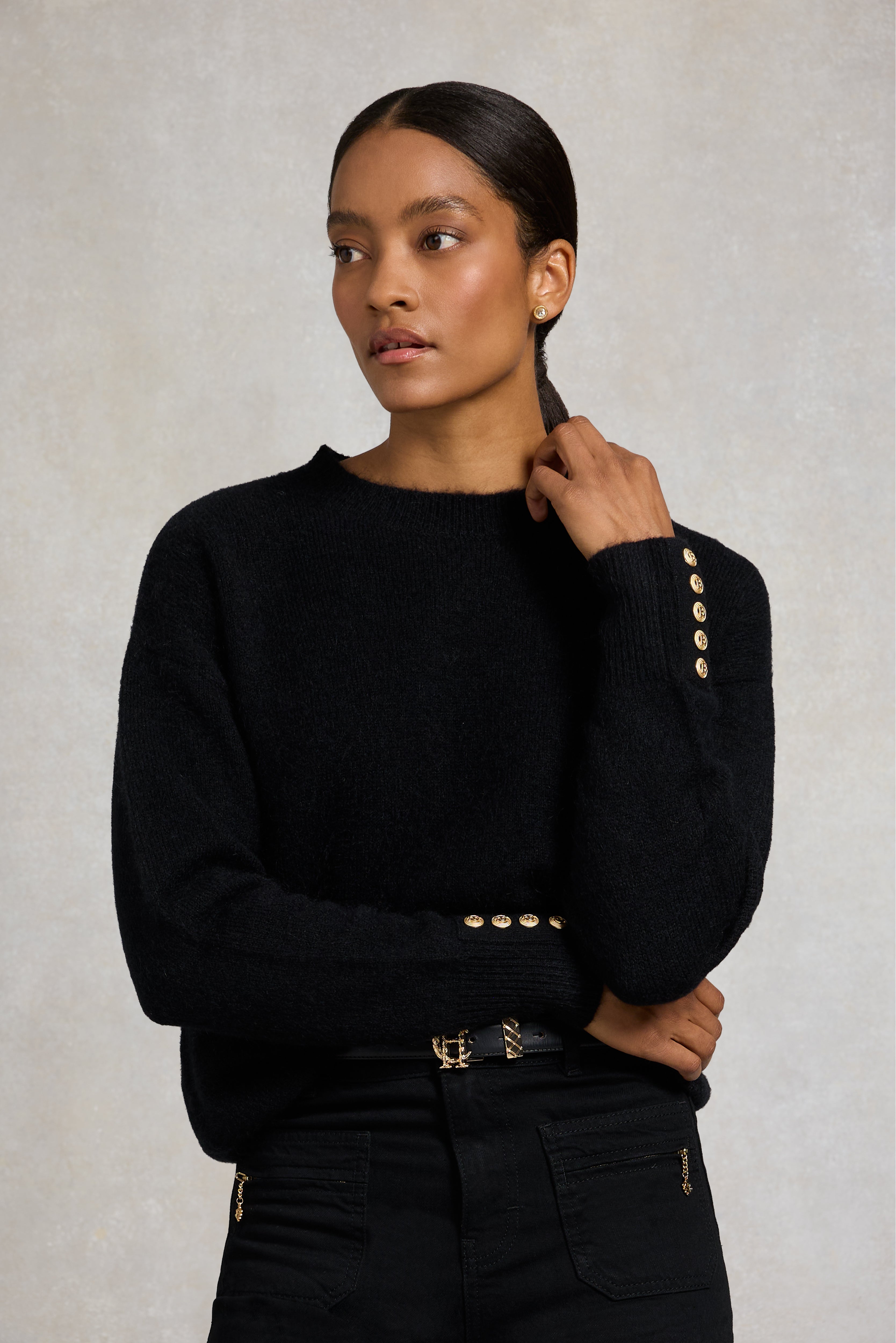 Tori Crew Neck Knit (Black) – Holland Cooper ®
