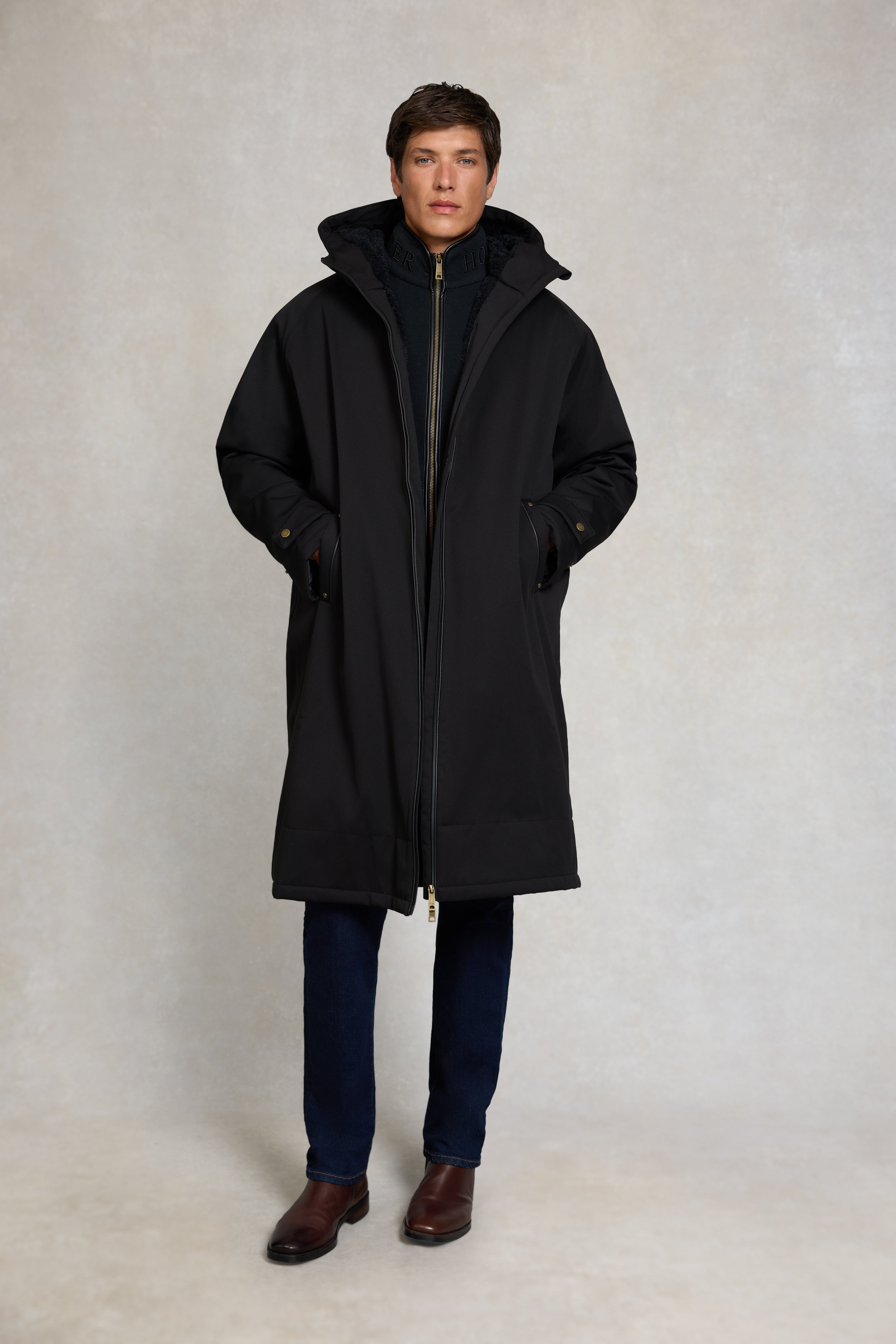 Men's One-Size Waterproof Coat (Black) – Holland Cooper ®