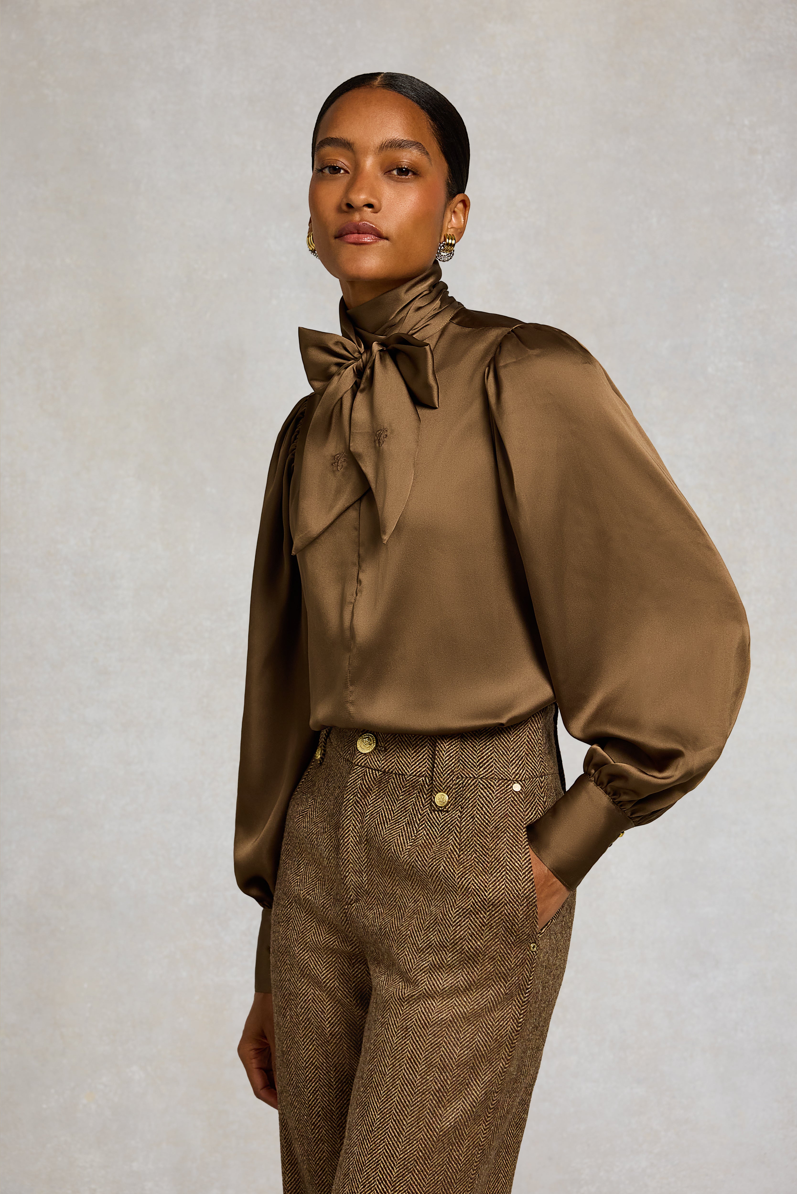 Ariella Blouse (Olive Brown) – Holland Cooper ®