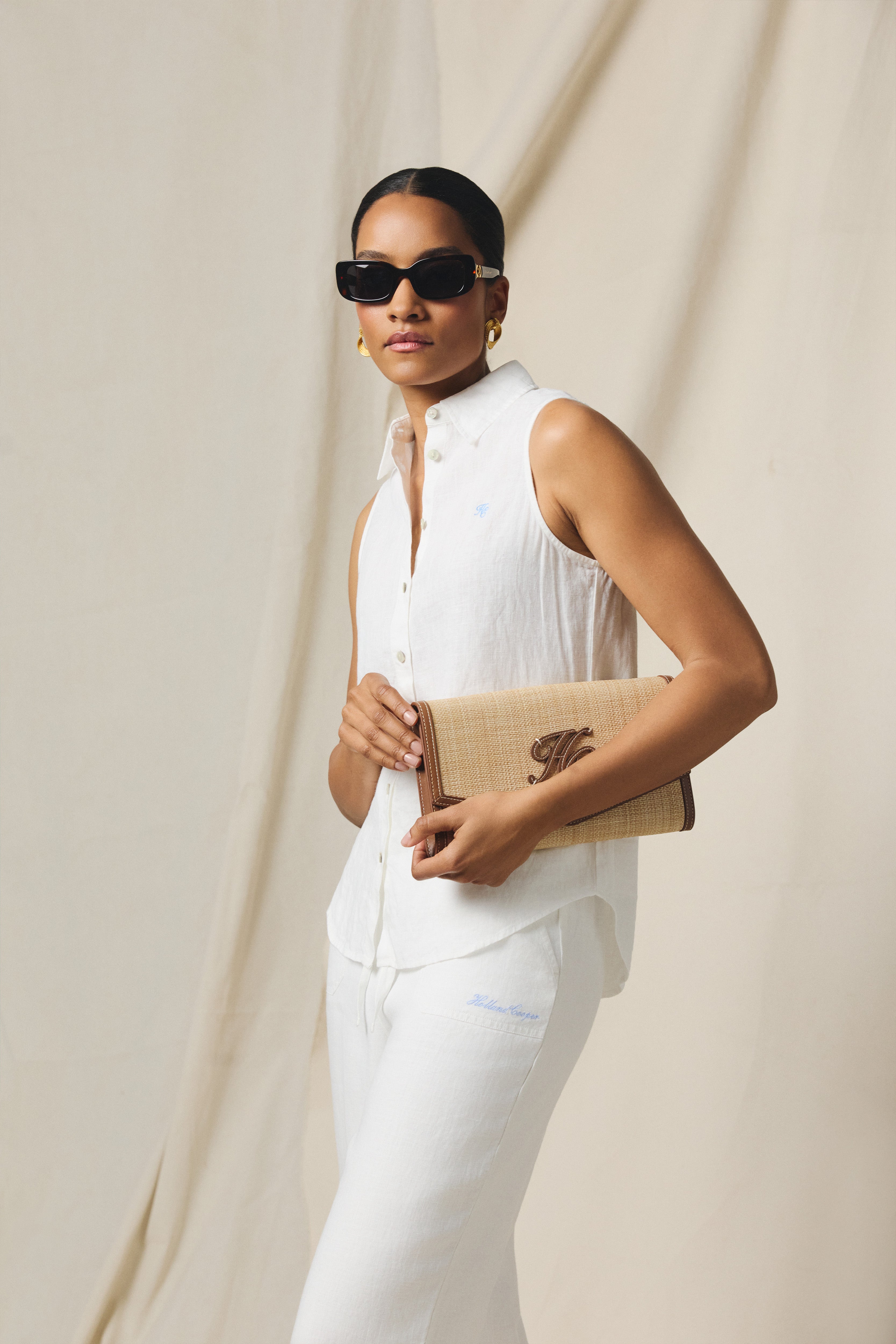 Sleeveless Amalfi Linen Shirt (White) – Holland Cooper ®
