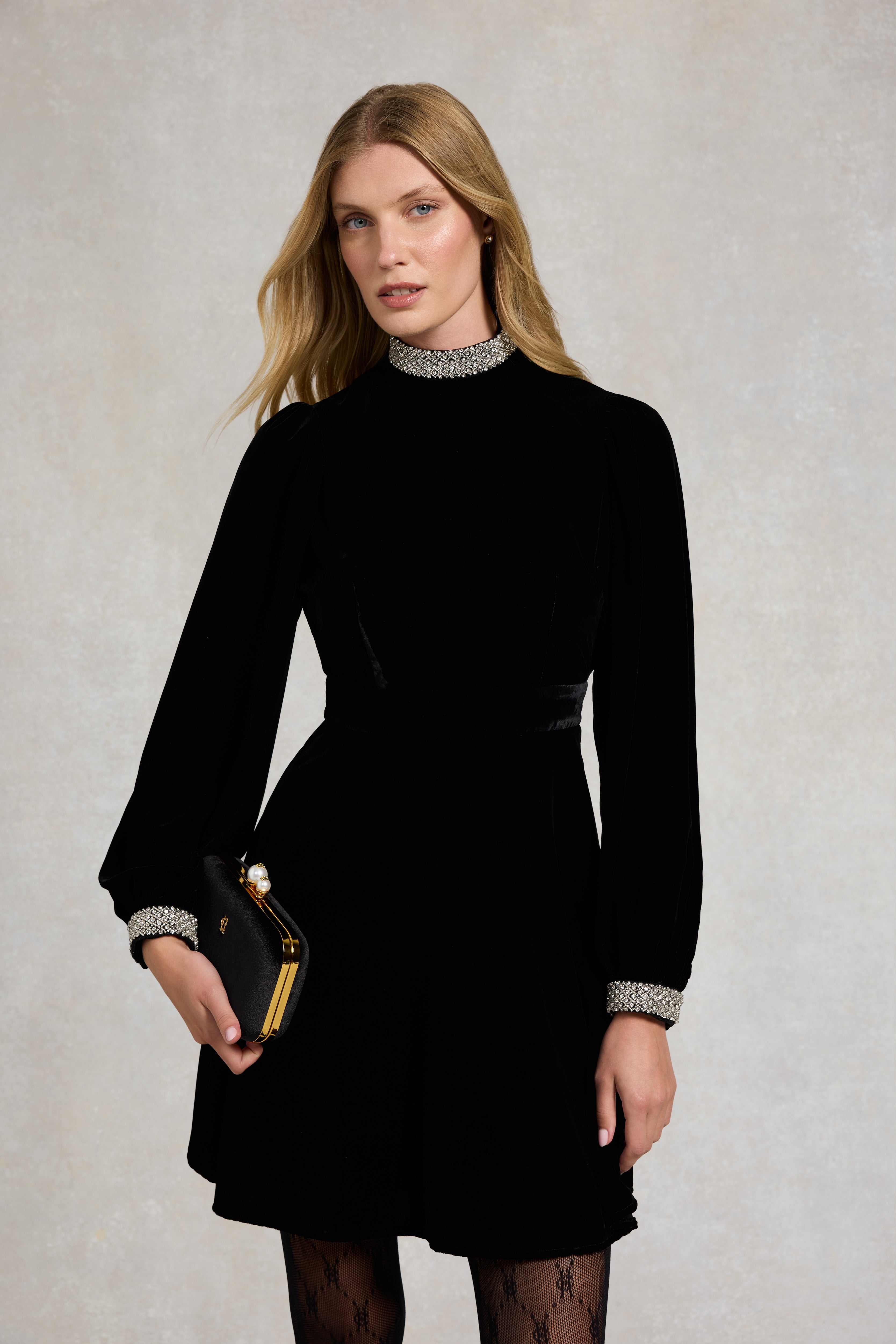 Gracie Velvet Mini Dress (Black) – Holland Cooper ®