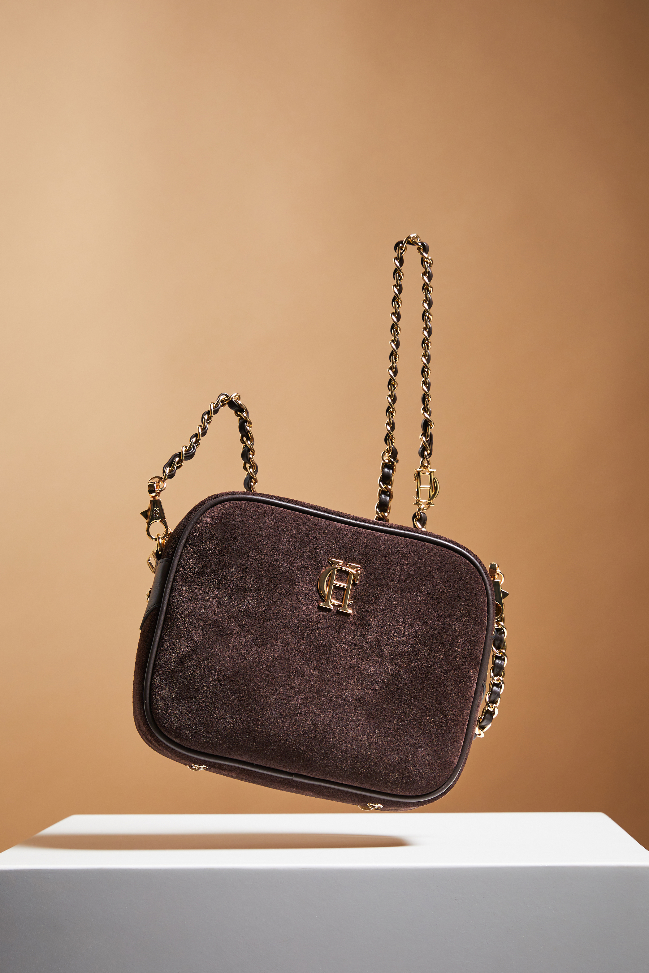 Soho Camera Bag (Chocolate Suede) – Holland Cooper ®