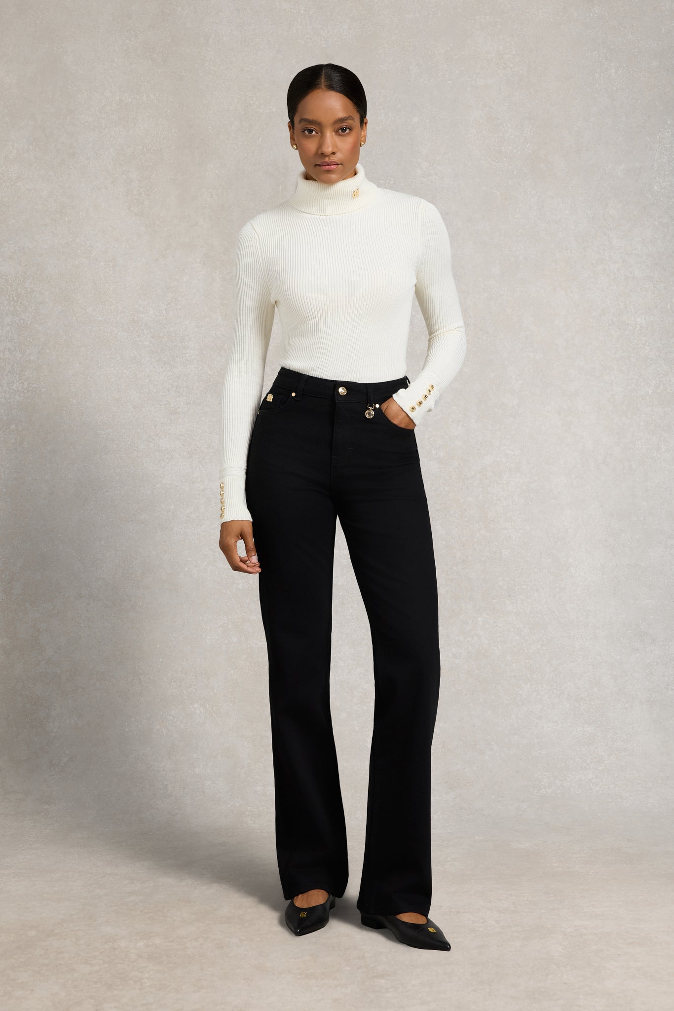 Classic Straight Jean (Stay Black)