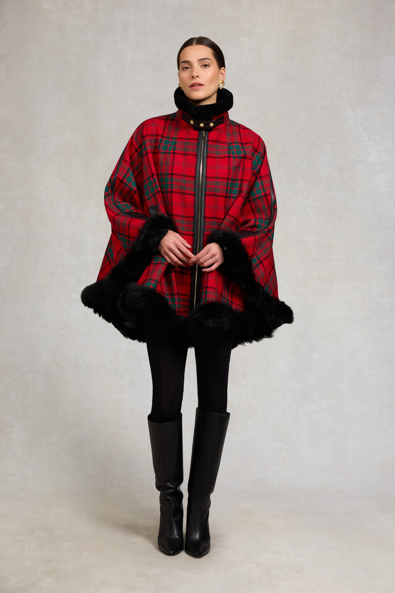 Gold Label Chiltern Cape (Red Tartan)