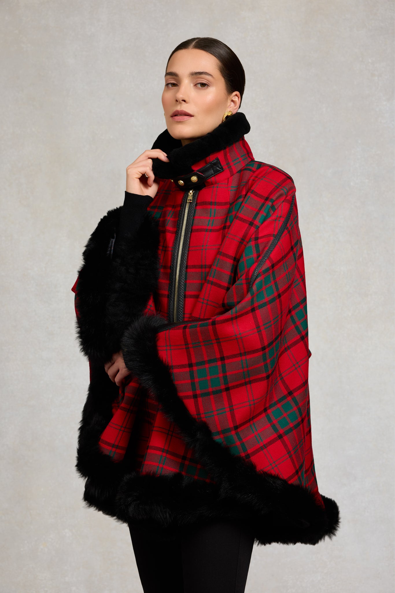 Gold Label Chiltern Cape (Red Tartan)