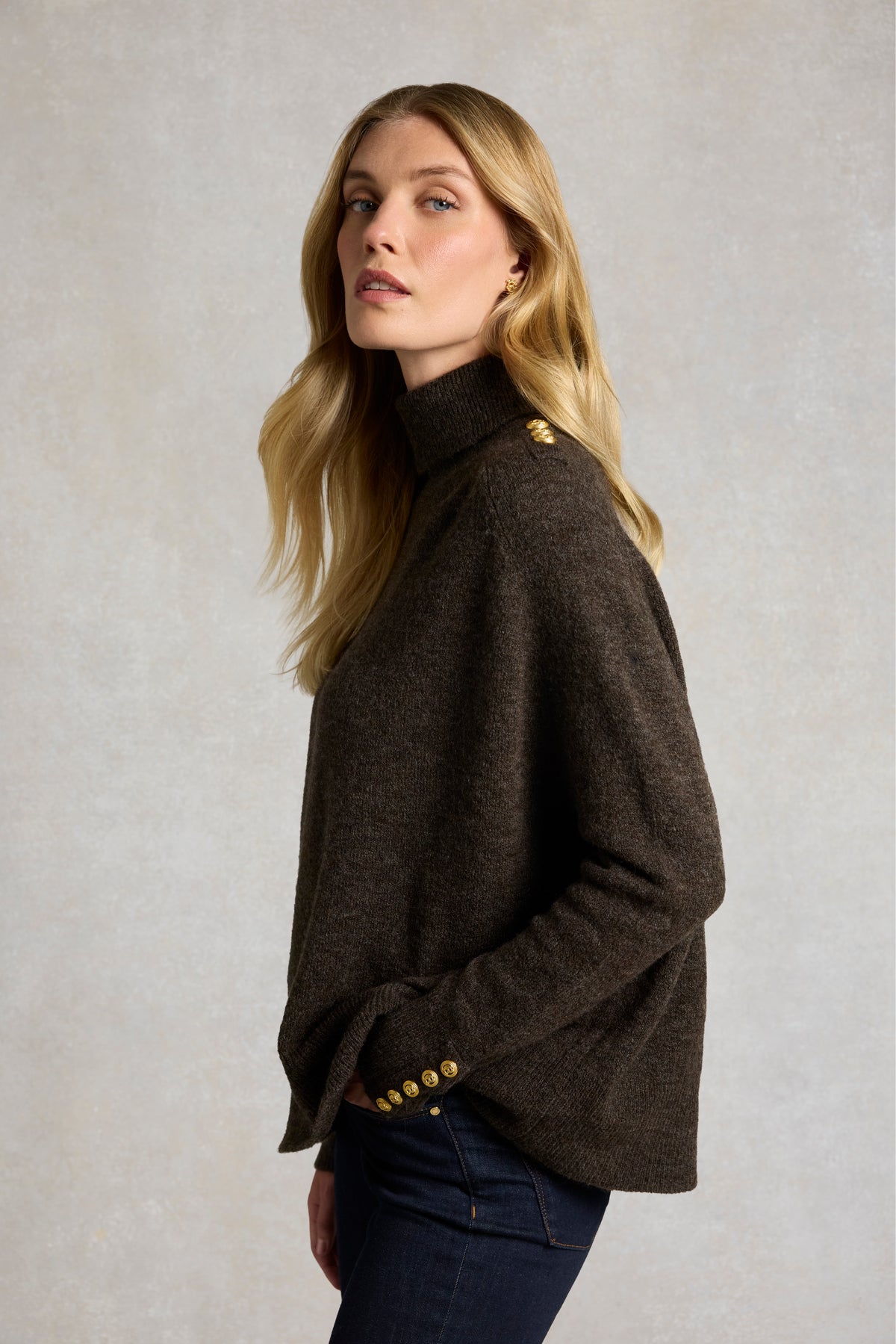 Buckingham Cape Knit (Chocolate)