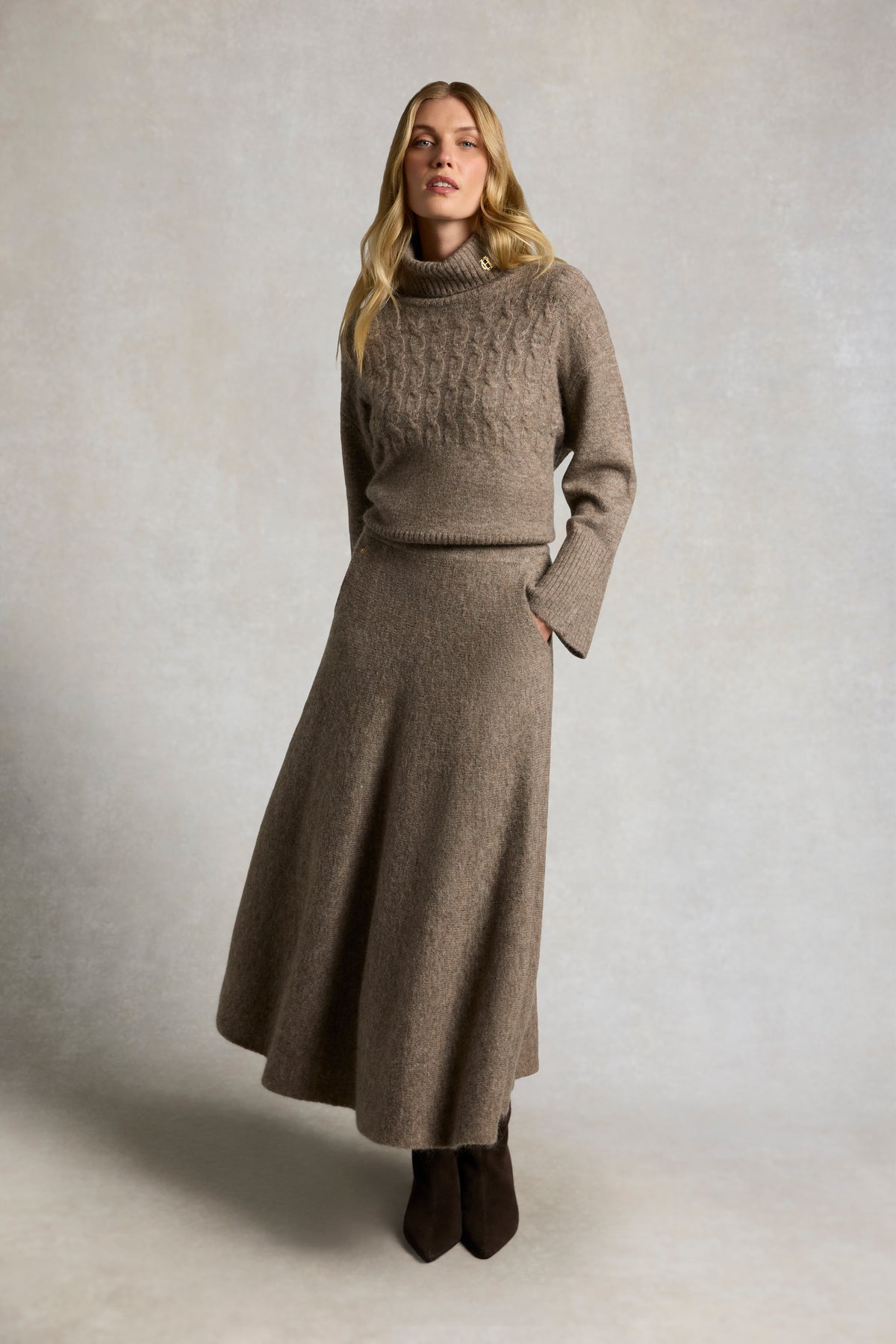 Antonia Circular Skirt (Mocha)