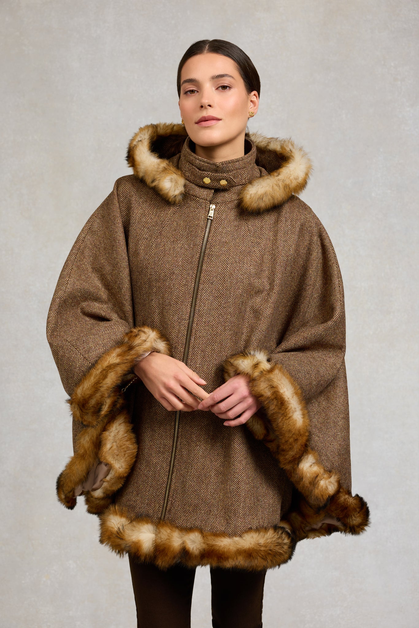 Kensington Gold Label Cape (Large Scale Brown Herringbone)