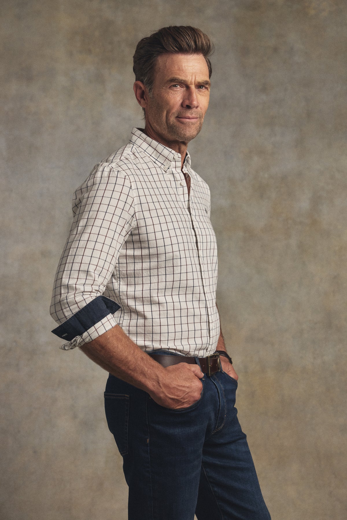 Men's Classic Fit Button Down Shirt (Deep Navy Twill Check)