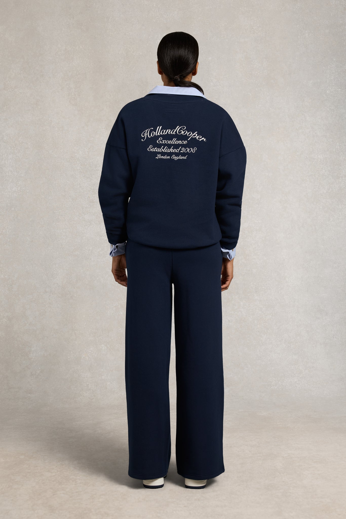 Relaxed Fit V-Neck Sweat (Ink Navy Ecru)