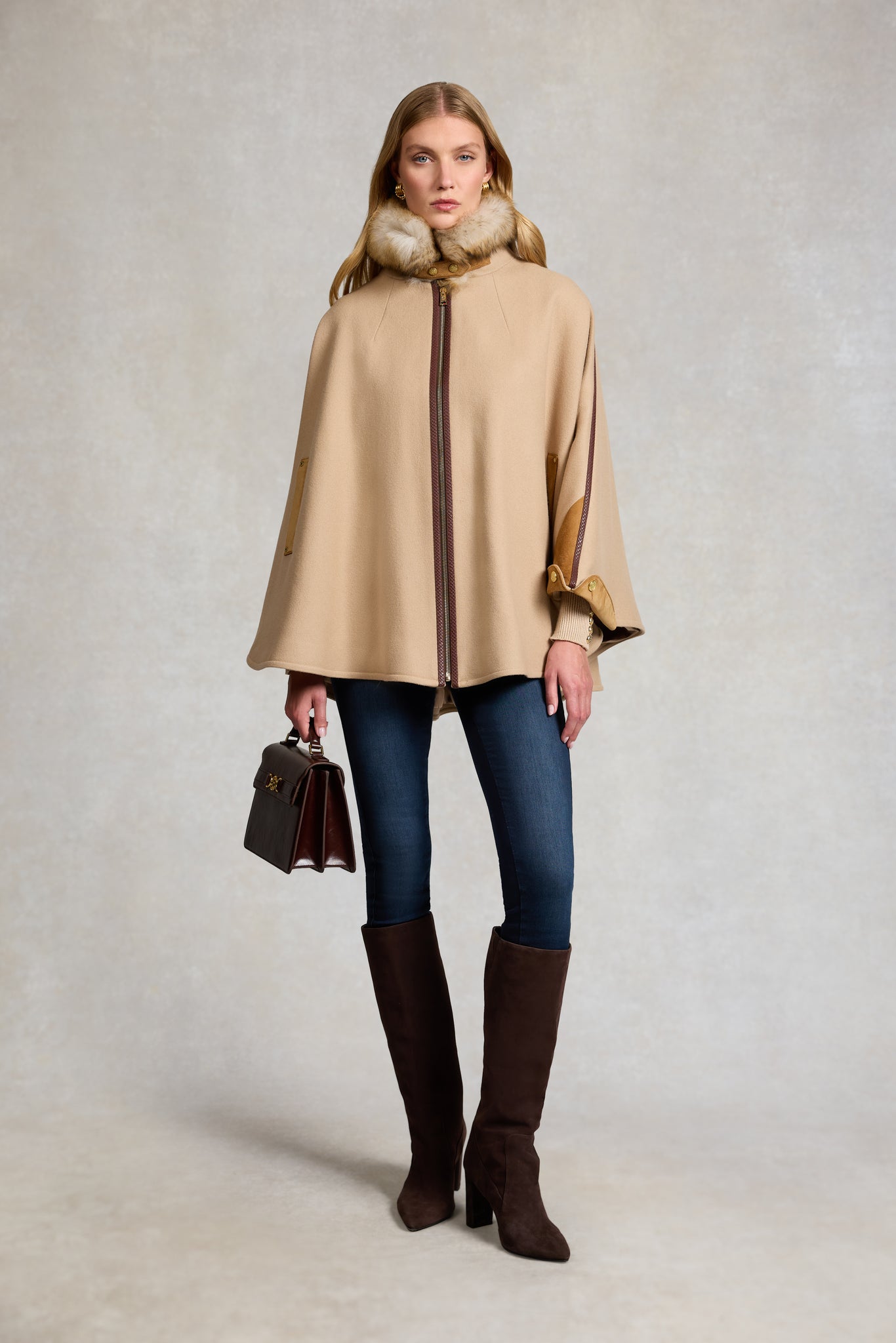 Chiltern Cape (Camel)