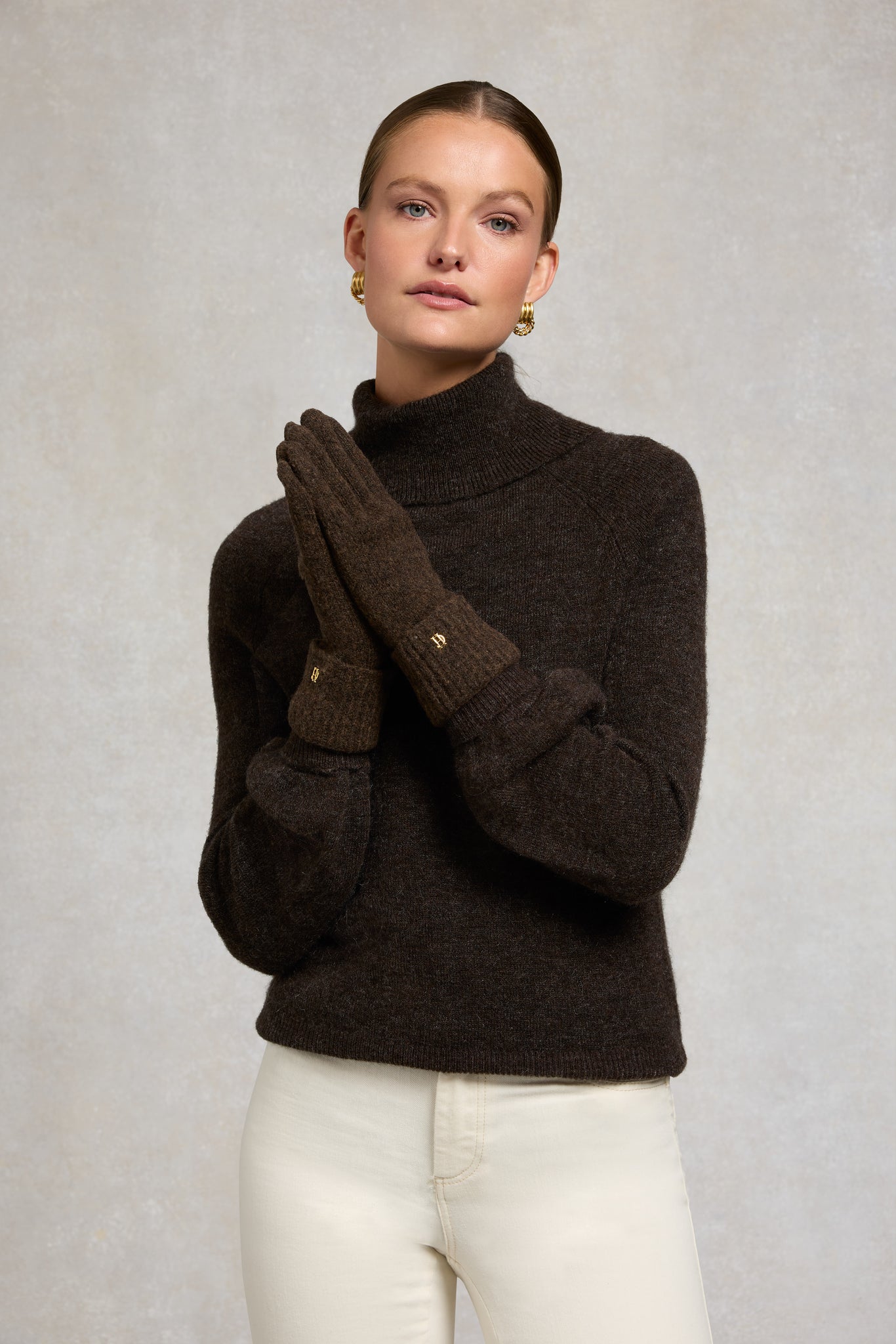 Classic Logo Glove (Chocolate)