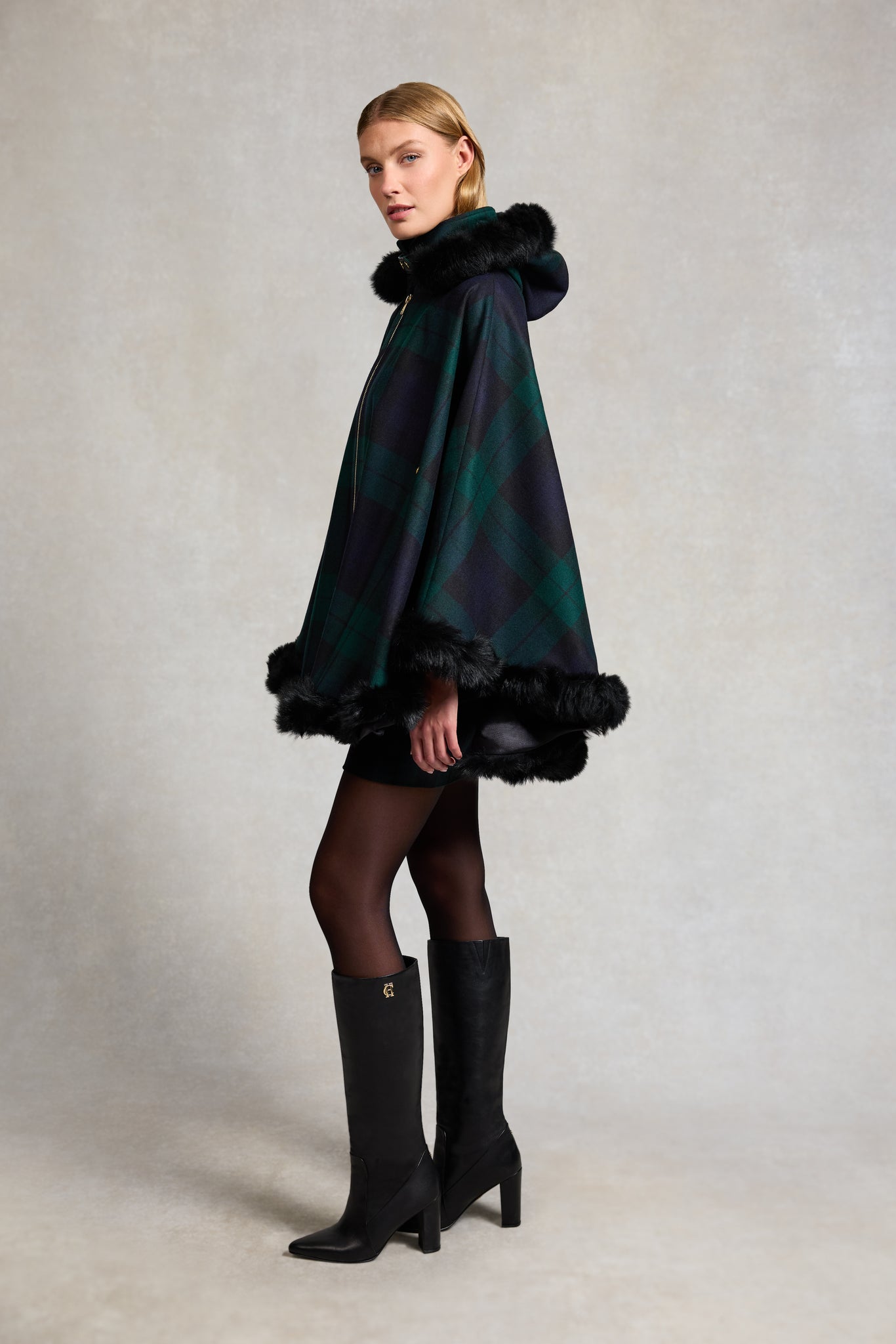 Kensington Gold Label Cape (Blackwatch)