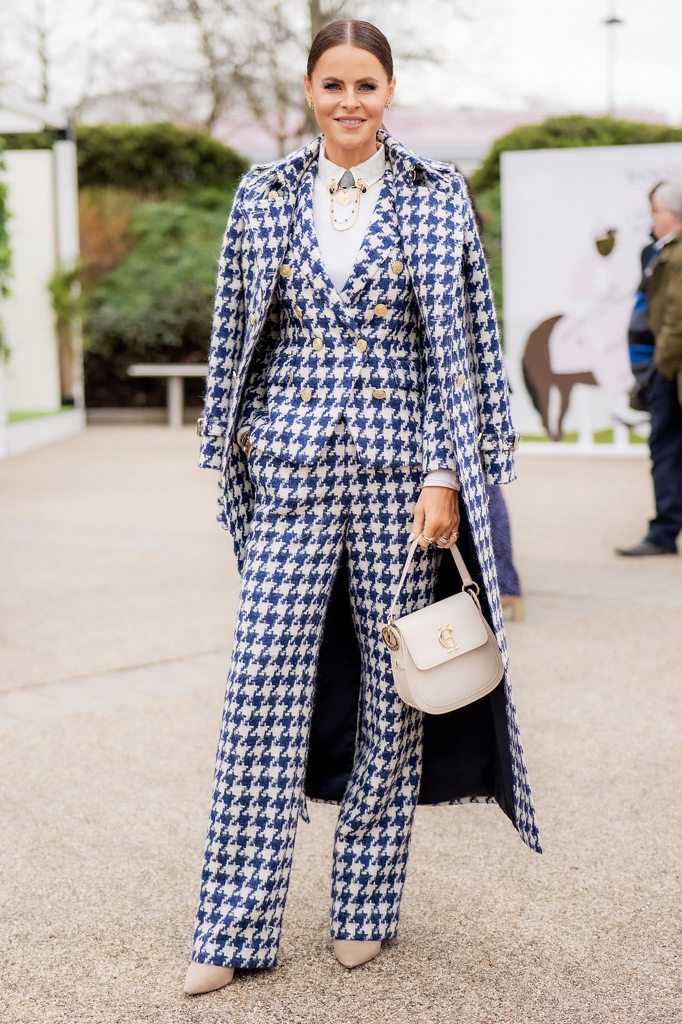 Jade's Large Scale Navy Houndstooth Look