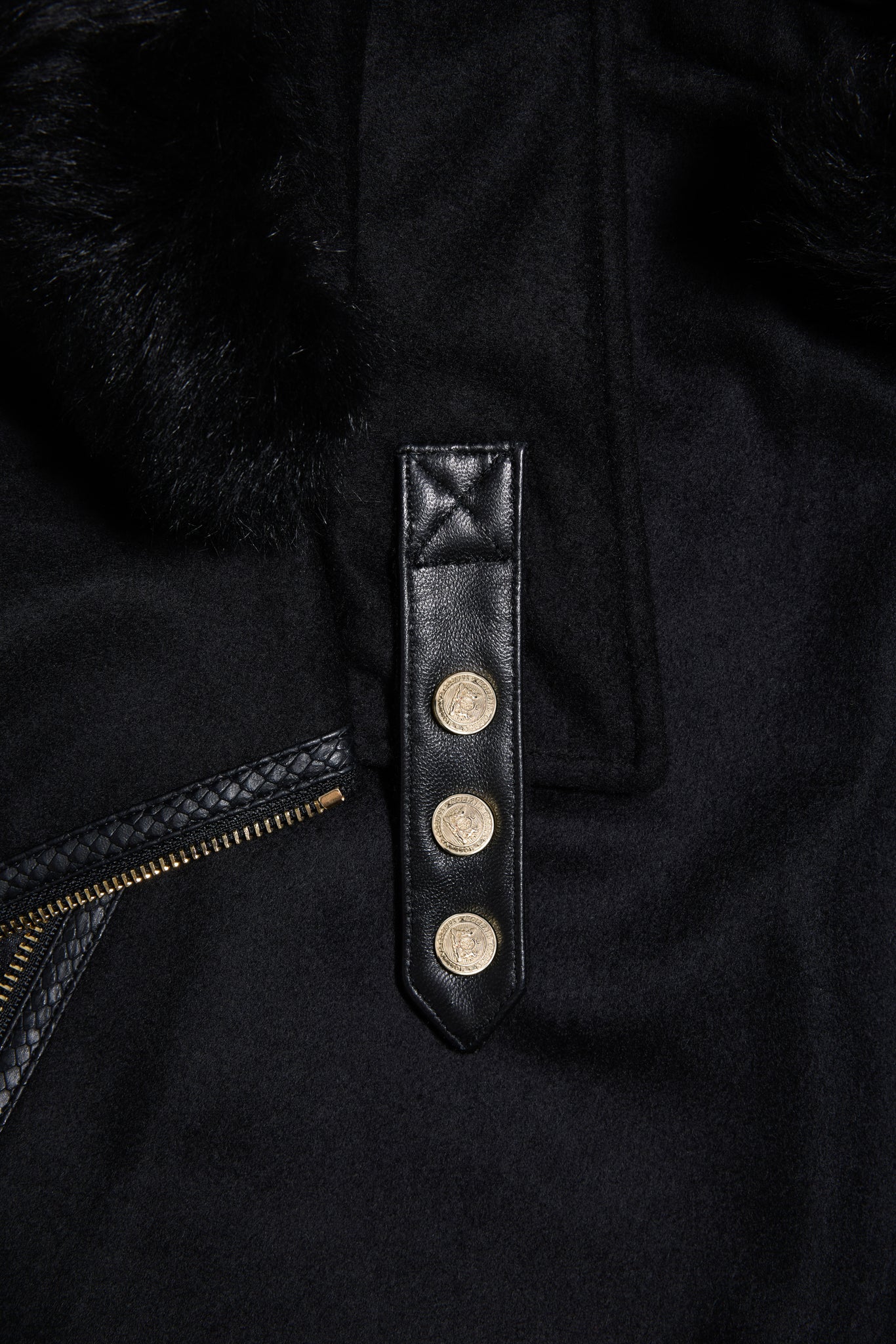 Kensington Gold Label Cape (Soft Black)