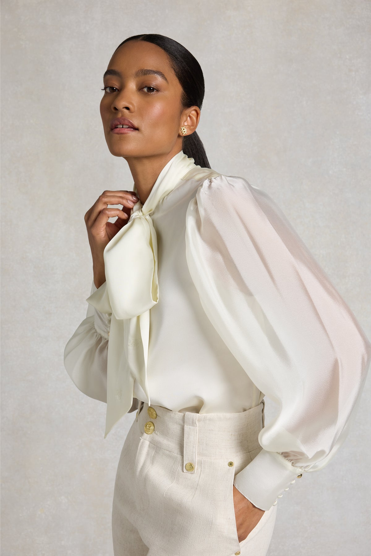 Ariella Blouse (Oyster)