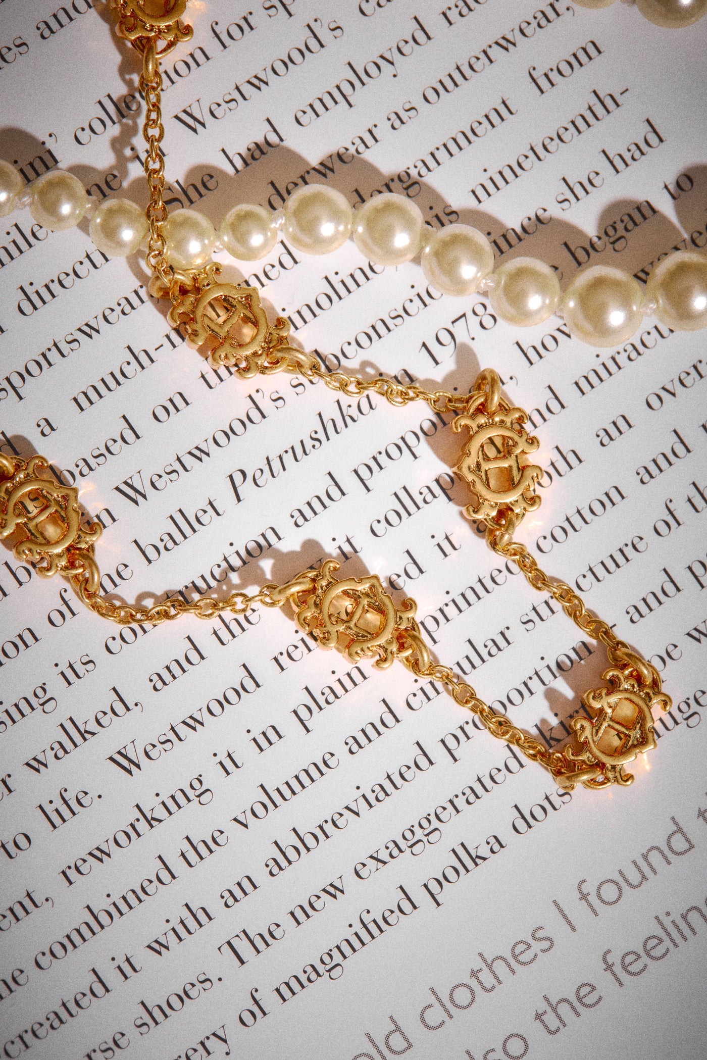 Fine Heraldic HC Bracelet (Vintage Gold)