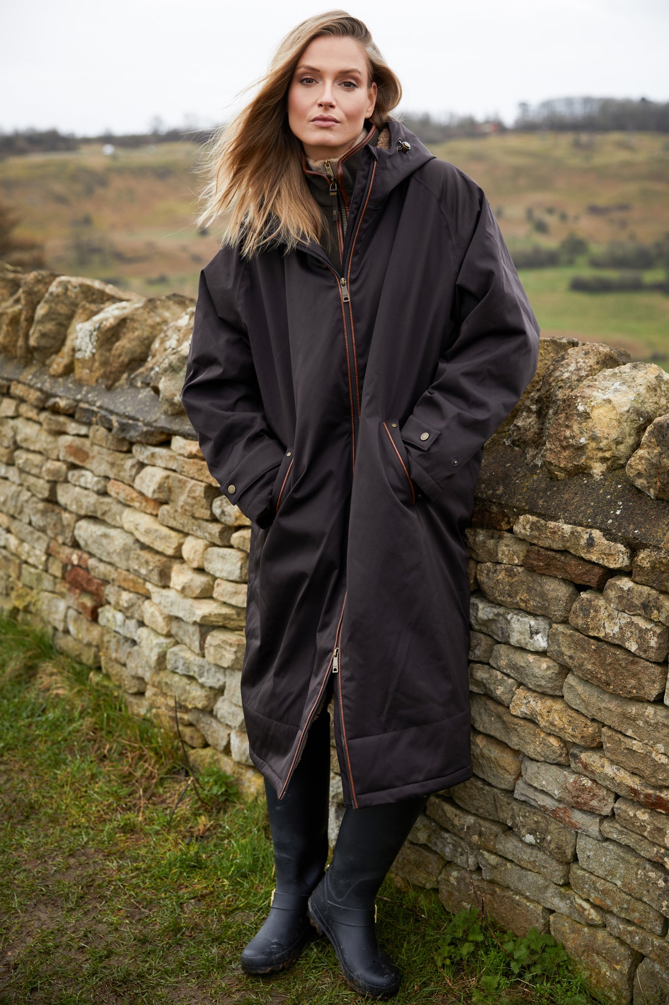 One-Size Waterproof Coat (Chocolate) – Holland Cooper ®