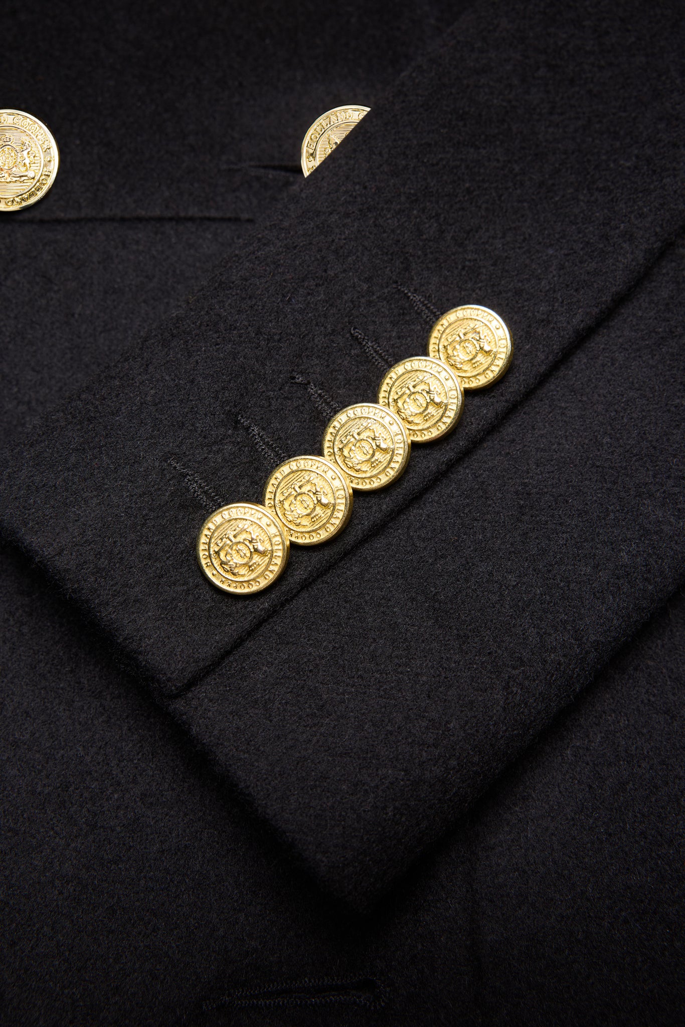 Windsor Fit & Flare Coat (Soft Black)