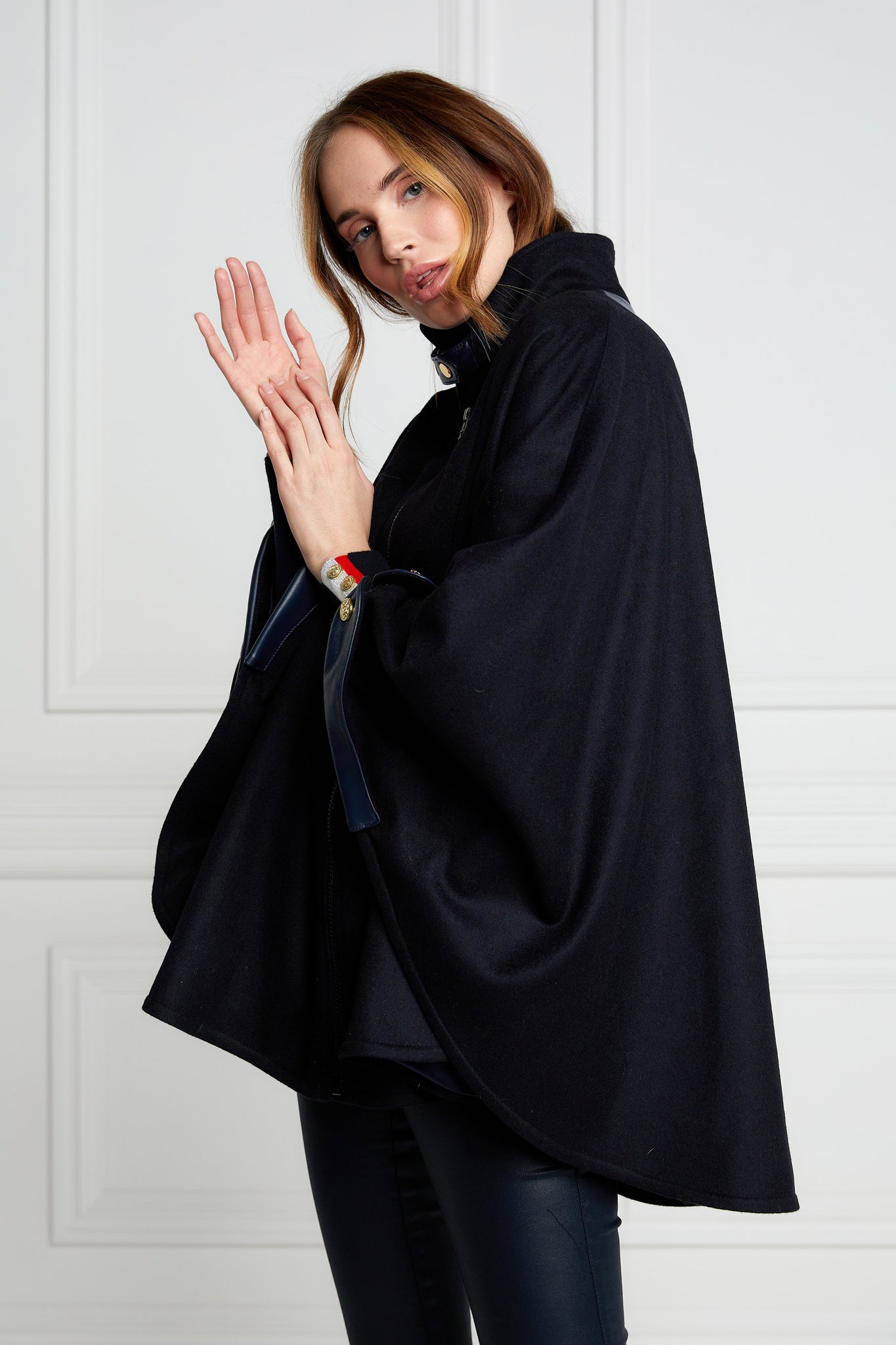 The Classic Cape (Navy)